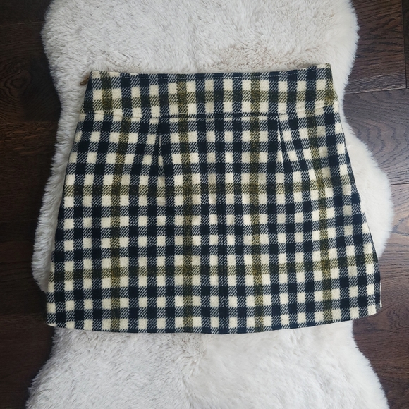 J Crew Dark Academia Plaid Check Wool Mini Skirt Worn by Vanessa Hudgens - Picture 12 of 14